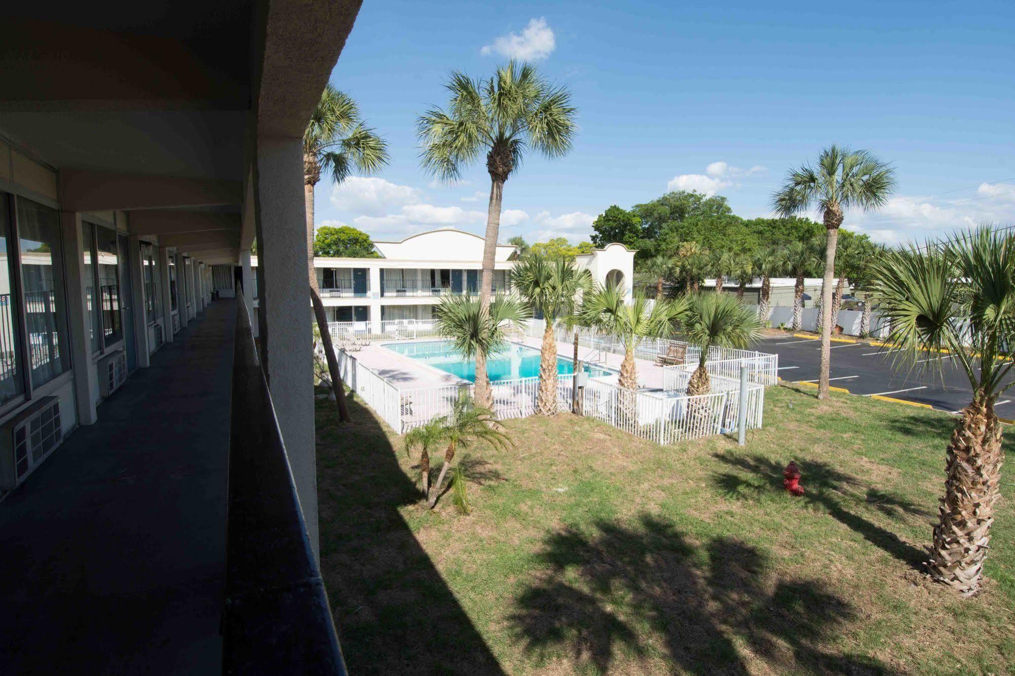 Bayside Inn Pinellas Park - Clearwater Kültér fotó