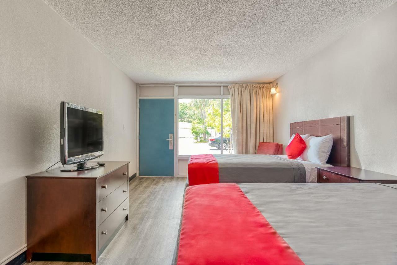Bayside Inn Pinellas Park - Clearwater Kültér fotó
